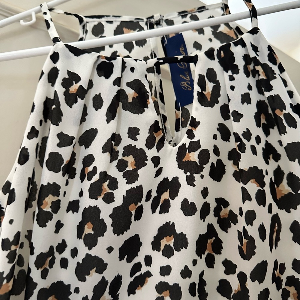 Leopard Print Keyhole Tank - Picture 2 of 3